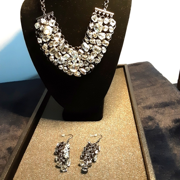 Necklace and earring set - Picture 1 of 1